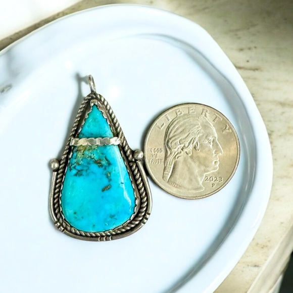 Vintage Native Navajo Unsigned Turquoise Sterling Silver Pendant - Picture 7 of 7